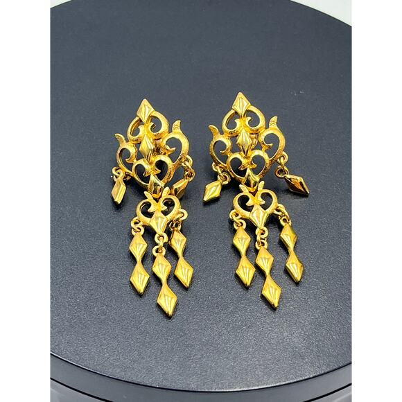 Monet Vintage High Shine Gold Plated Gold Chandelier Dangles Pierced Earrings - Picture 10 of 10